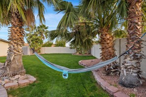 Property grounds - NEW! FOUNTAIN PALMS OASIS HEATED POOL (Fountain Hills)