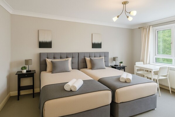 2 bedrooms, free WiFi, bed sheets - 2 Bed Apartment - Sleeps 4 - Parking - Wifi (Croydon)