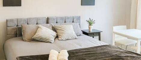 2 quartos, Wi-Fi de cortesia, roupa de cama