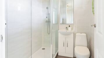 Shower, towels