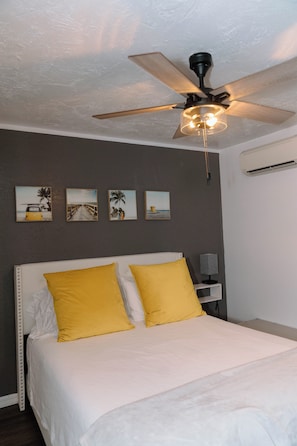 2 bedrooms, iron/ironing board, WiFi, bed sheets