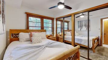 3 bedrooms, free WiFi, bed sheets