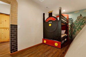 3 間睡房、熨斗/熨衫板、免費 Wi-Fi、床單