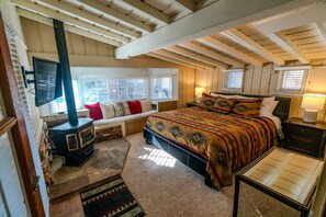 3 bedrooms, free WiFi, bed sheets