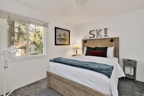 3 habitaciones, tabla de planchar con plancha y wifi gratis 