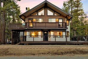 تفاصيل الفندق من الخارج