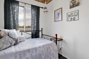 3 habitaciones, tabla de planchar con plancha y wifi gratis 