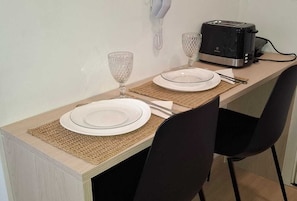 تناول الطعام