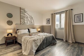 4 室のベッドルーム、アイロン / アイロン台、WiFi、ベッドシーツ