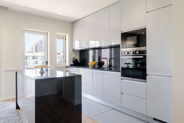 Fridge, microwave, oven, stovetop