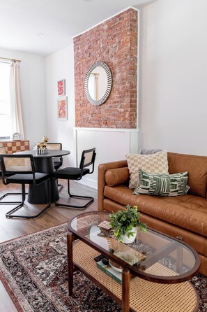 Smart TV, books, video library, stereo