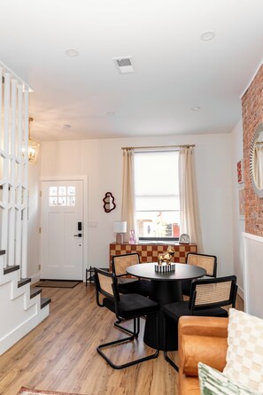 Interior - Charming quiet 2 bedrooms 4 beds 2.5 bath 20 mins to NYC (Jersey City)