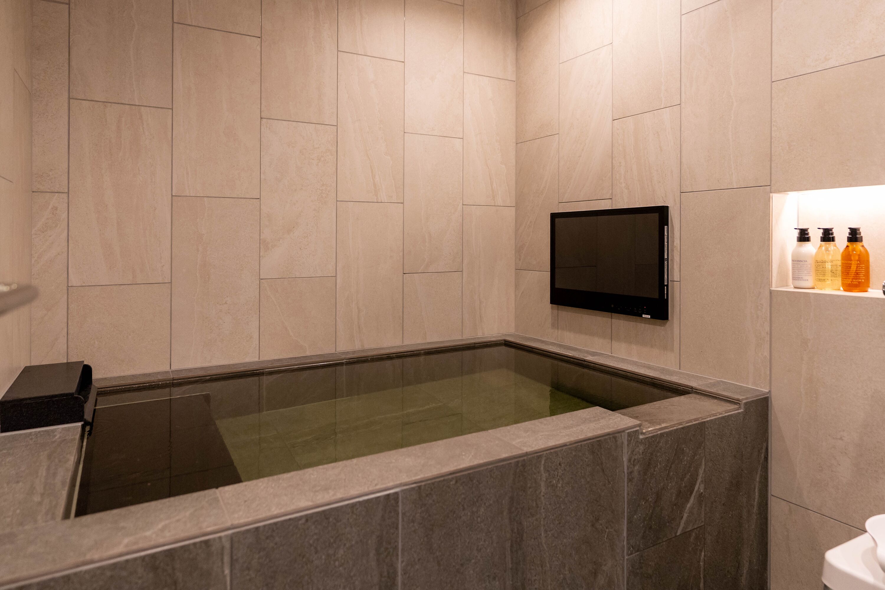 スイート | WiFi (無料)、ベッドシーツ