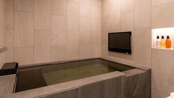 スイート | WiFi (無料)、ベッドシーツ