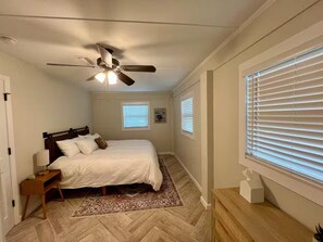 3 chambres, fer et planche à repasser, accès Internet, draps fournis