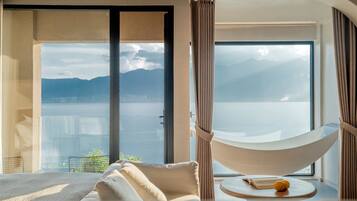 Romantic Double Room, Bay View | Desk, laptop workspace, blackout curtains, soundproofing