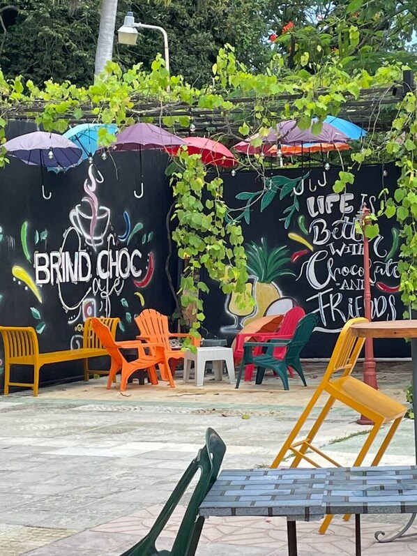 屋外ダイニングエリア