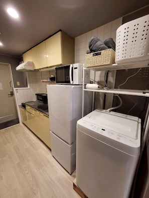 Basic Apartment | Private kitchen