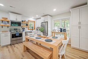 Microwave, oven, stovetop, dishwasher