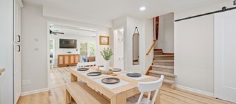 Charming Lakefront Cottage with Beach & Pier