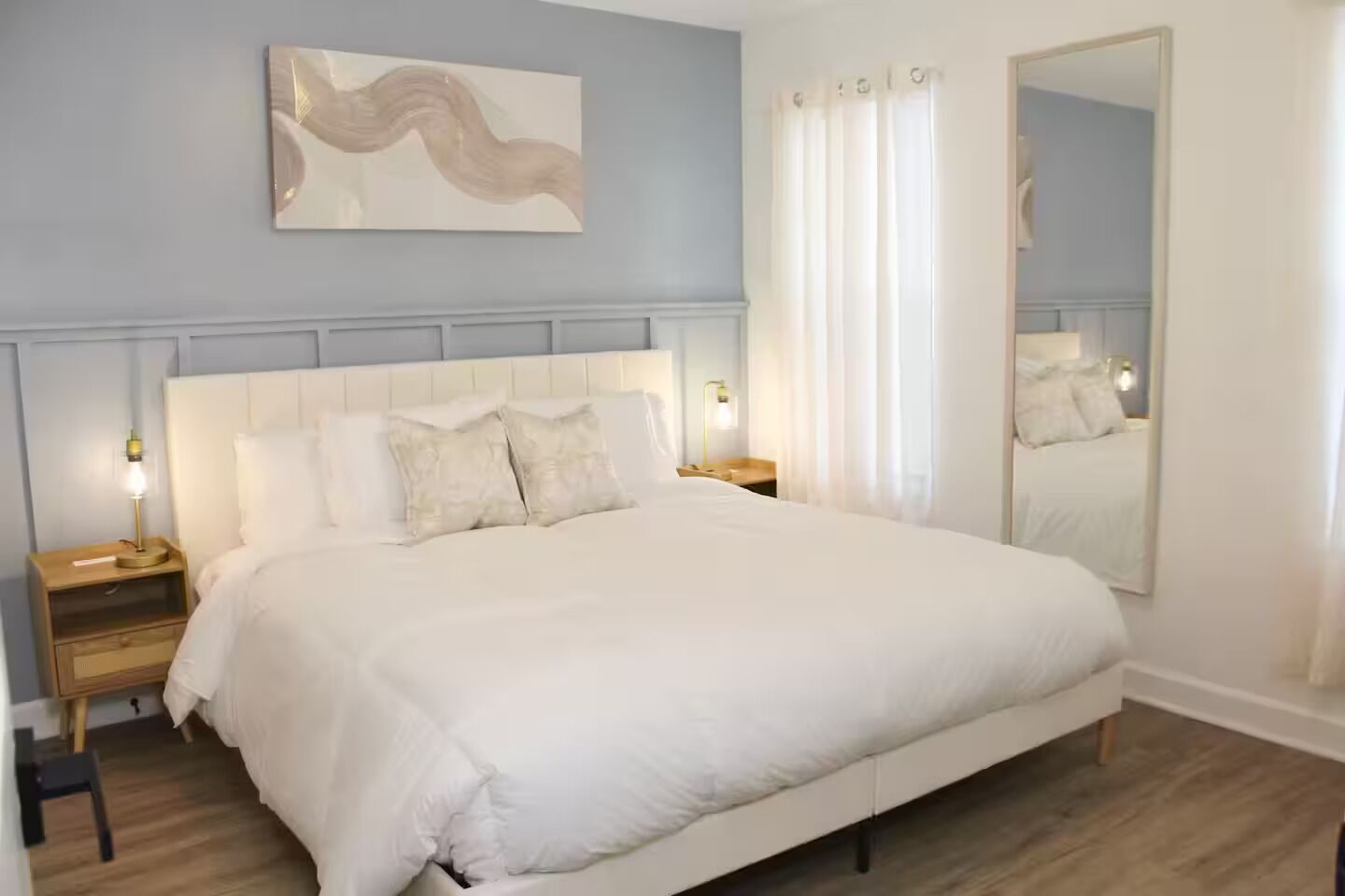 3 bedrooms, iron/ironing board, WiFi, bed sheets