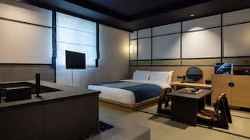 Signature B | Free minibar, individually decorated, individually furnished, desk