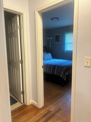 1 bedroom, iron/ironing board, WiFi, bed sheets - Private Vintage Curated Home • Central ATL Stay (Atlanta)