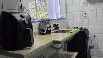 Mikroaaltouuni, uuni, liesi