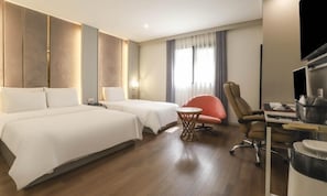 Deluxe Twin Room | Desk, laptop workspace, free WiFi, bed sheets