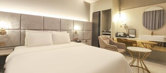 Signature Denbasta Hotel