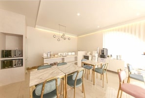 Colazione self-service inclusa, servita tutte le mattine
