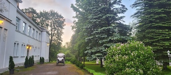 Historical manor in Silajani - Apple Manor & Garden Complex