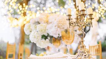 屋外ダイニングエリア