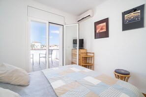 3 bedrooms, iron/ironing board