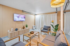 TV connectée, jeux vidéo, table de tennis de table