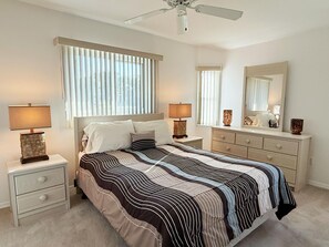 3 habitaciones, tabla de planchar con plancha, wifi y ropa de cama
