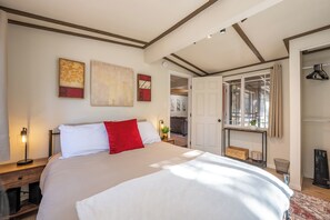 2 dormitorios, tabla de planchar con plancha, Internet y ropa de cama