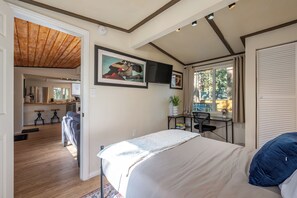 2 chambres, fer et planche à repasser, accès Internet, draps fournis