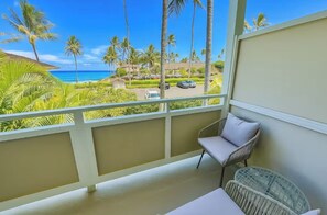 Property grounds - Ocean view A/C, pool/hot tub coconut marketplace (Kapaʻa)