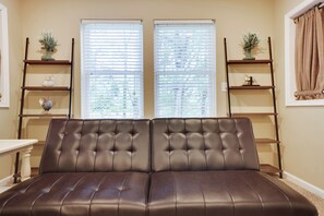 Interior - Fabulous 4-bedroom house with AC in Lackawaxen (Lackawaxen)