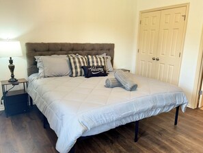 3 bedrooms, iron/ironing board, free WiFi, bed sheets