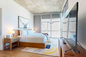 2 habitaciones, tabla de planchar con plancha, internet y ropa de cama 