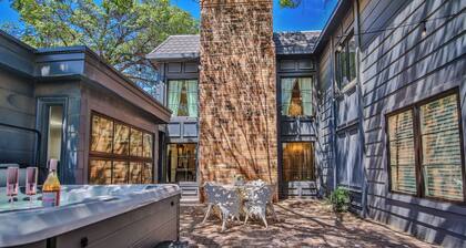 Whistledown Manor • 1 block to TTU • Hot Tub