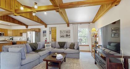 Conveniently located home with fully stocked kitchen, w/d, fast wifi & loft