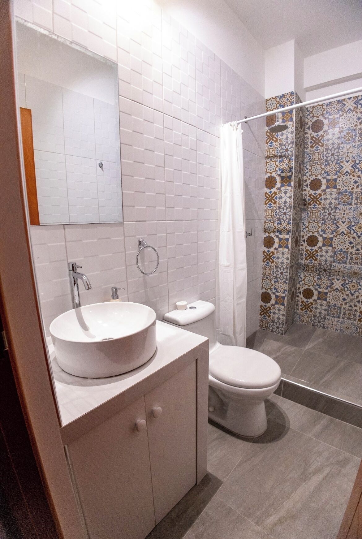 Shower, towels, soap, toilet paper