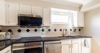 Waterfront Condo with Views of Annapolis, Pool & Prime Eastport Location