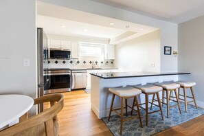 Fridge, microwave, dishwasher, coffee/tea maker