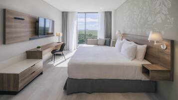 Tabla de planchar con plancha, wifi gratis y ropa de cama