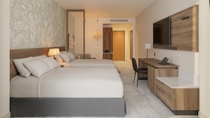 アイロン / アイロン台、WiFi (無料)、ベッドシーツ