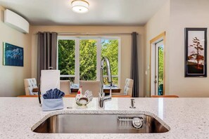 Unclassified image, 3 of 57, button